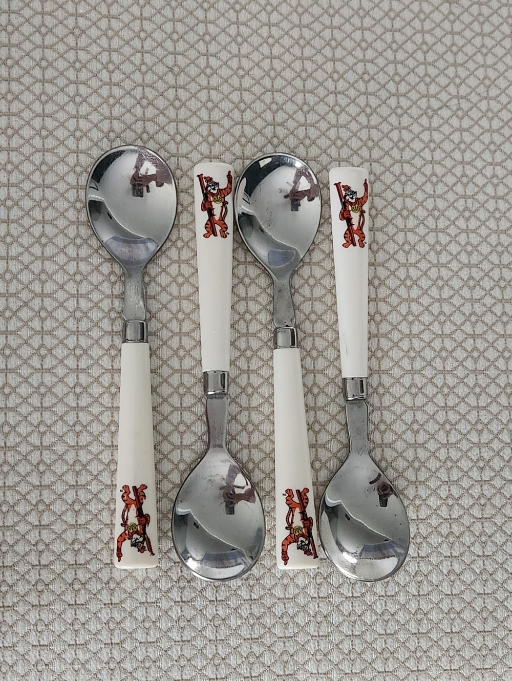 Rogers Tony the Tiger 1990’s Olympics Skiing Cereal Vintage Spoons